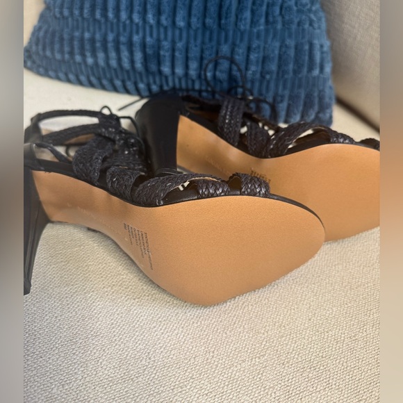 NWT/NWB Banana Republic Black Strappy Gladiator-Style Heels - Picture 5 of 7